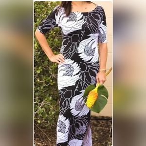 Simply Sisters by Lola Fitted Dress Size Medium Black/White 2019